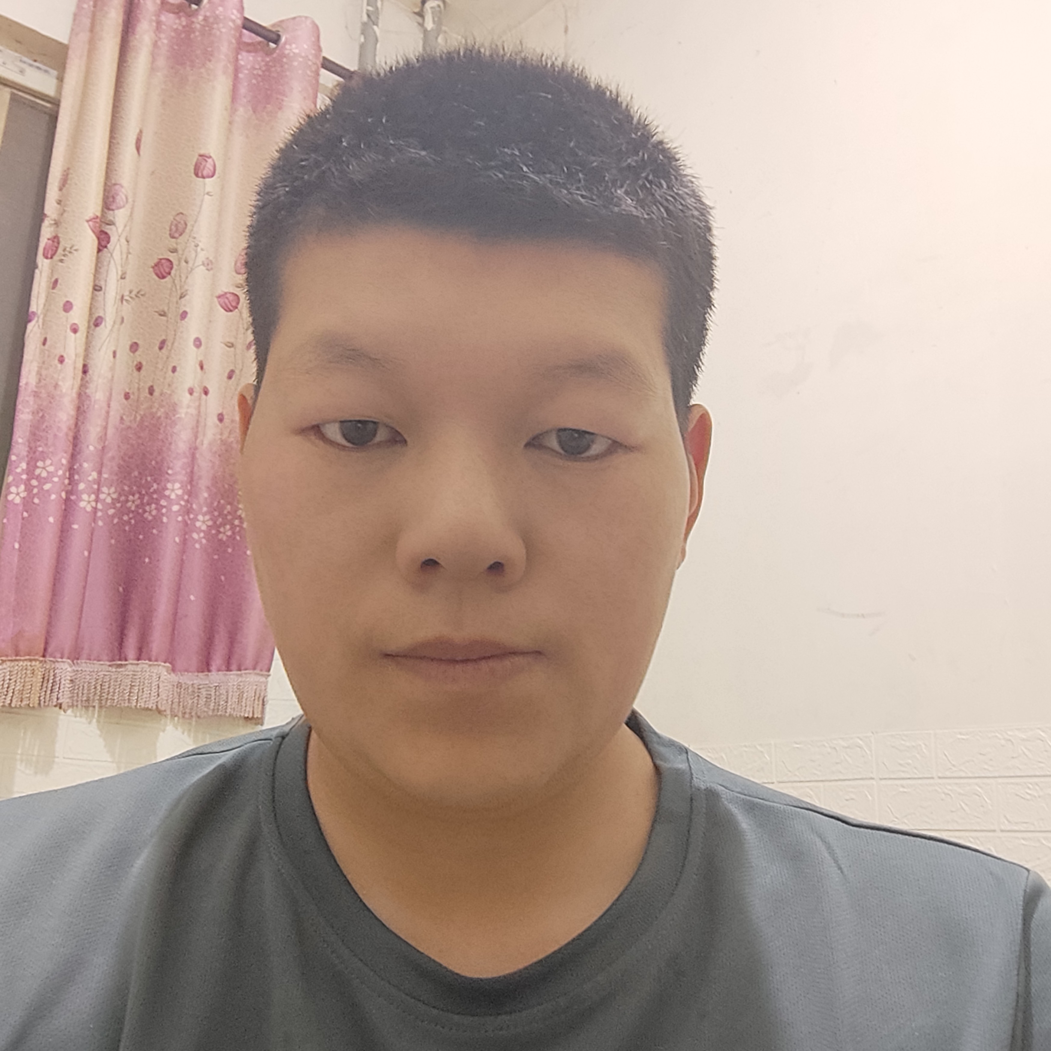 孤心笑体贴的照片