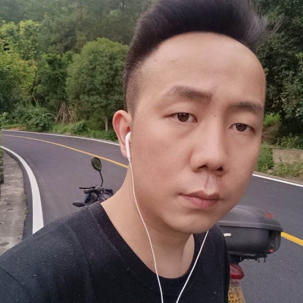 南鸢爱恋悦耳的照片