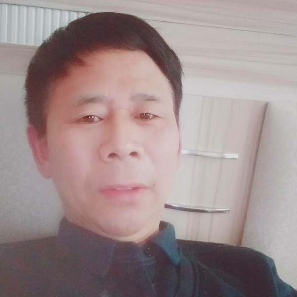 大漠沧狼的照片