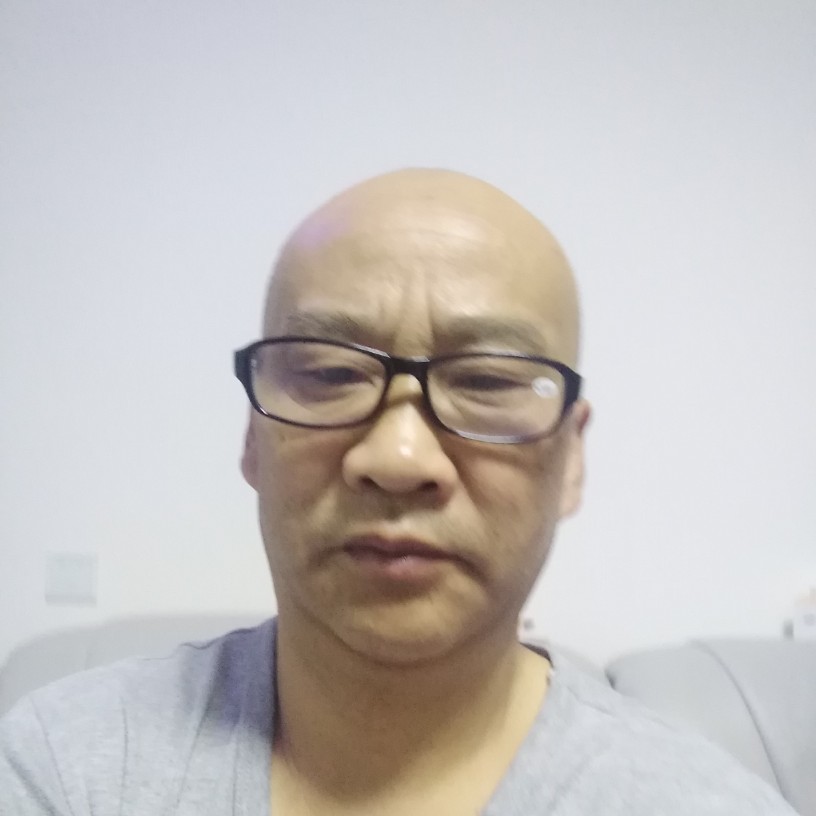 眼睛大浮波的照片
