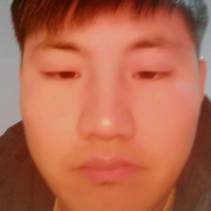 小刺猬踢紧张的照片