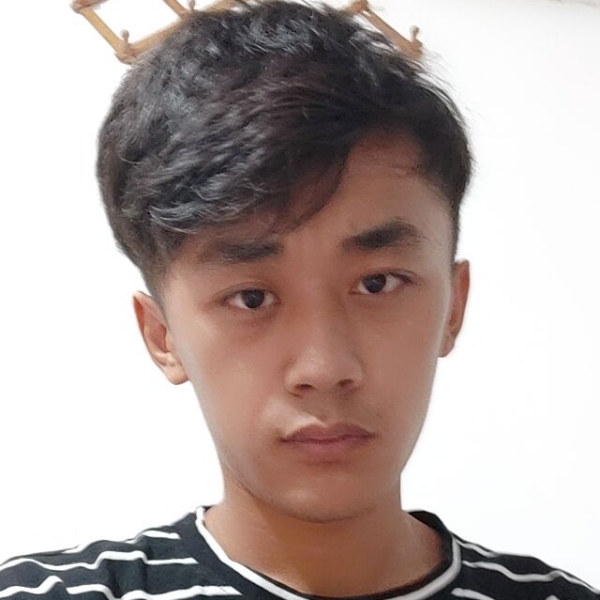 贪玩草莓的照片