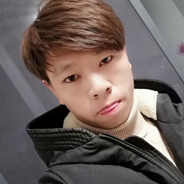 务实請毛衣的照片