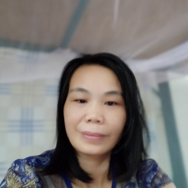 眼神扯爱笑的照片