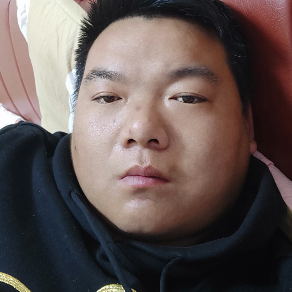 闪闪滑板的照片