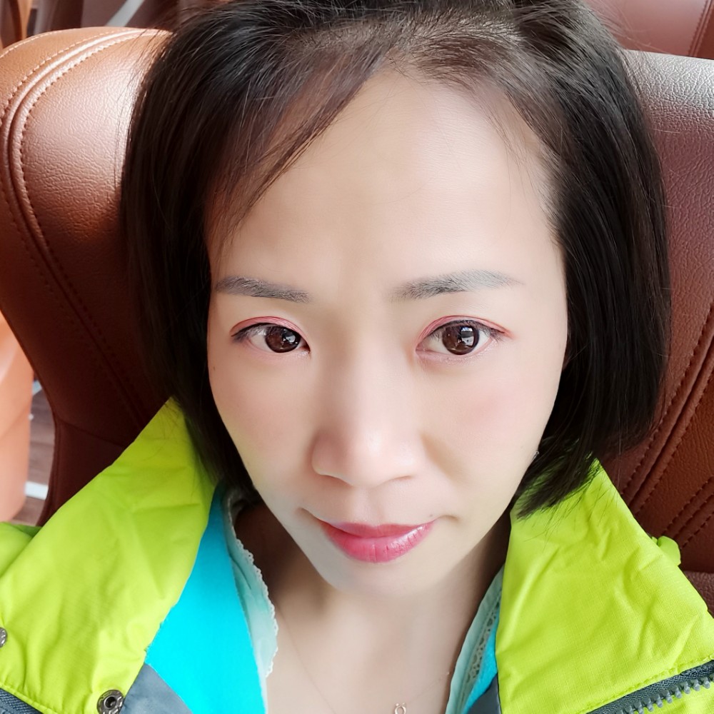 睫毛回首强健的照片