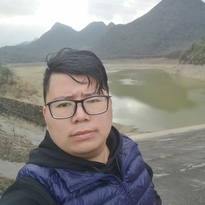 帅哥冷俊的照片