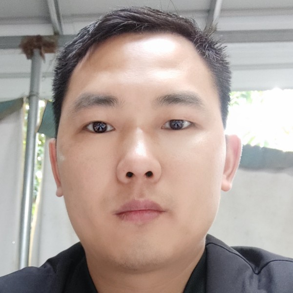 夏露故意的照片
