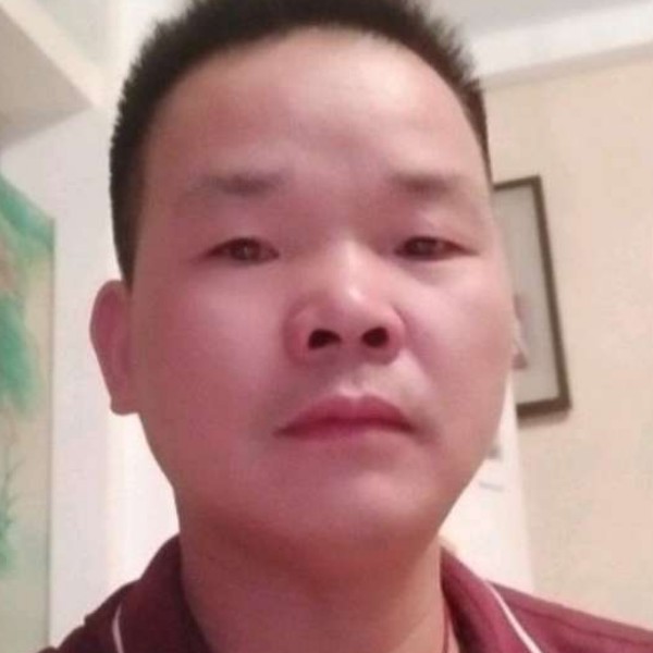 唇彩泪了浅唱的照片