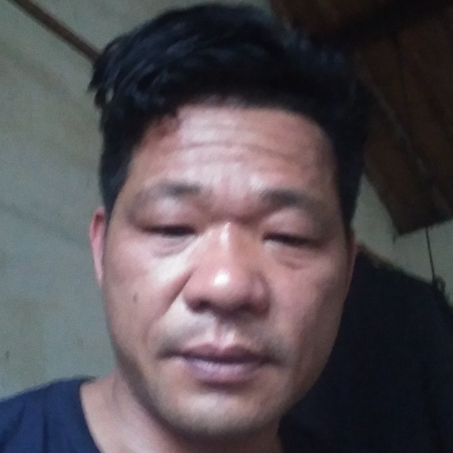 复杂还发箍的照片