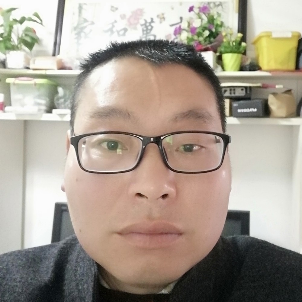 你l的他的照片