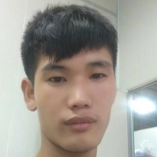 低调游客的照片