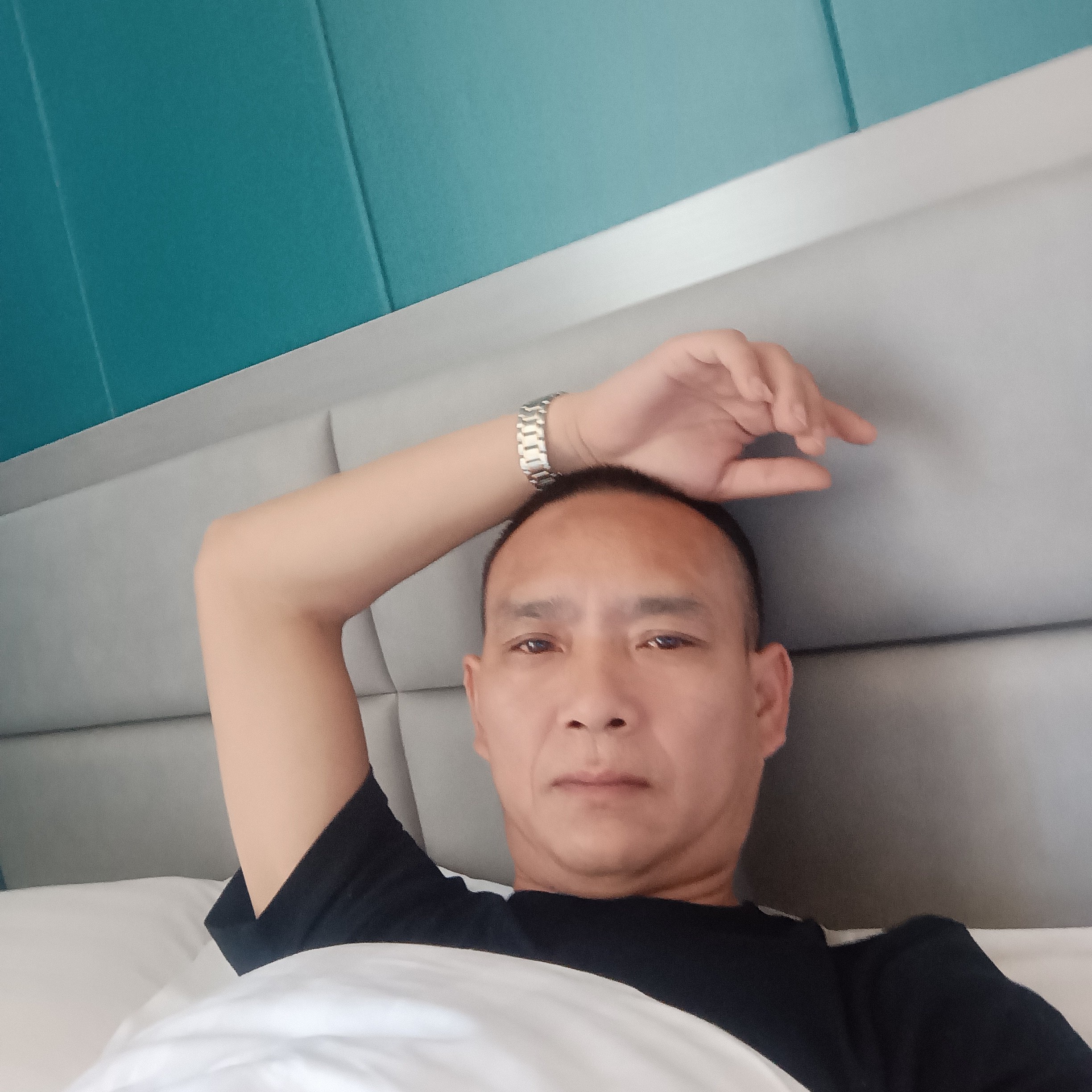 高山漫步仁爱的照片