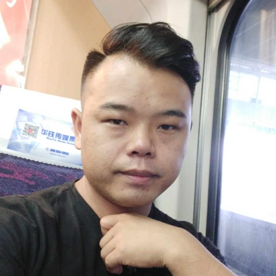 找一个四块五妞的照片