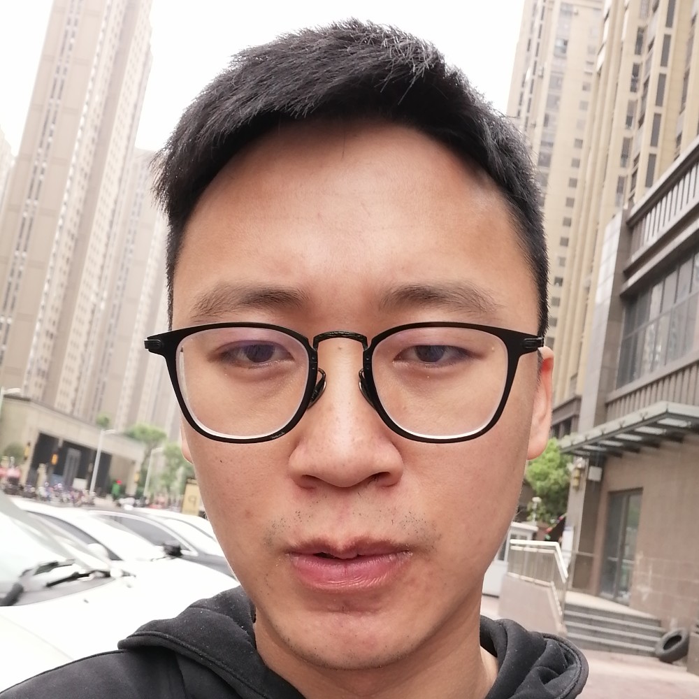 浮光鲤鱼的照片