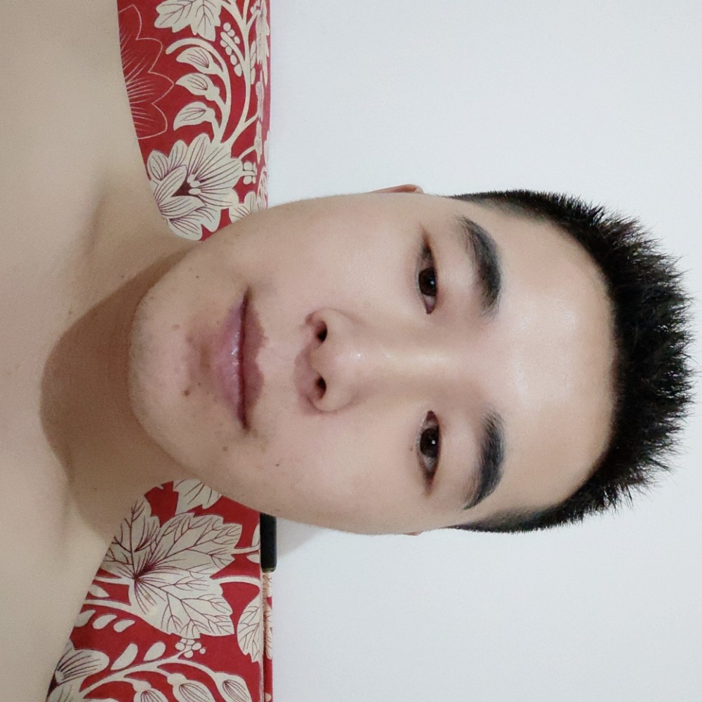 现实泪了诺言的照片