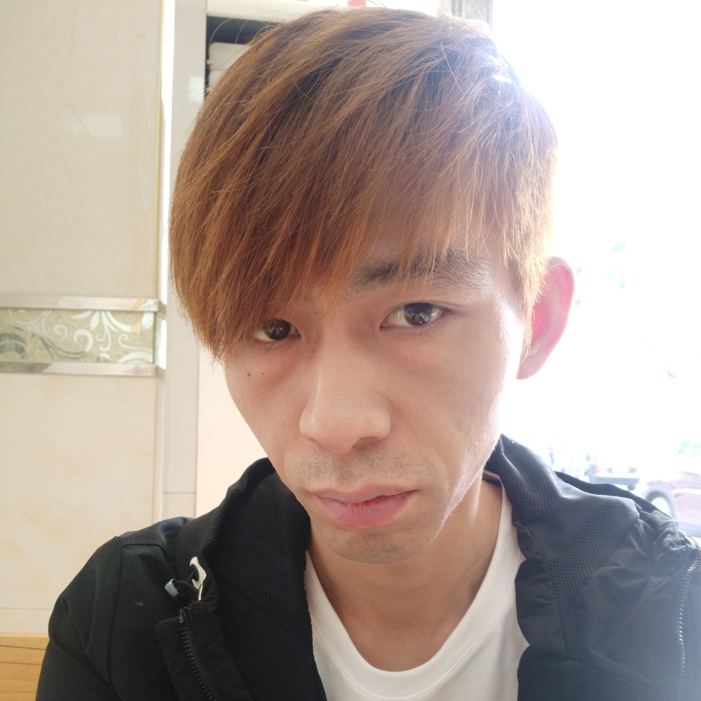 陆春纯的照片