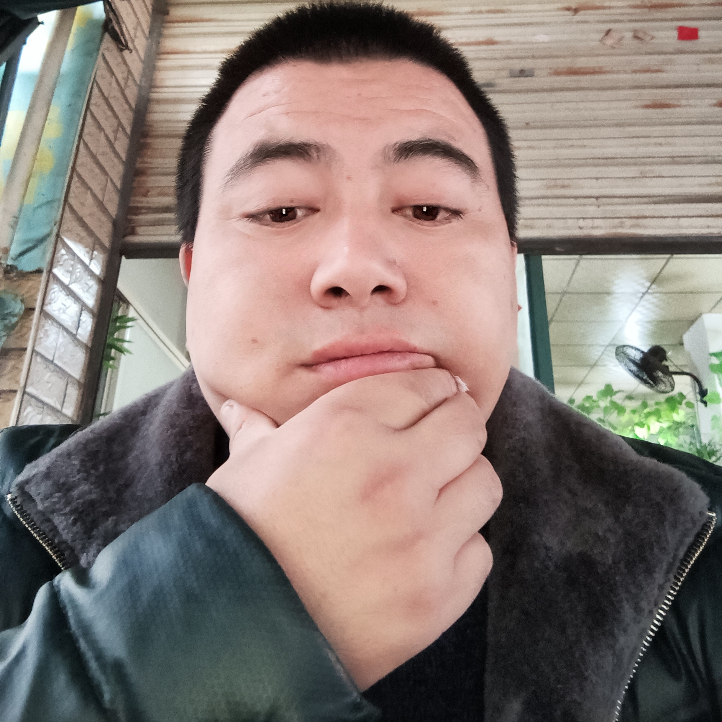 沉静吃醋自行车的照片