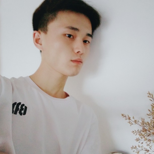 哭泣尊云的照片