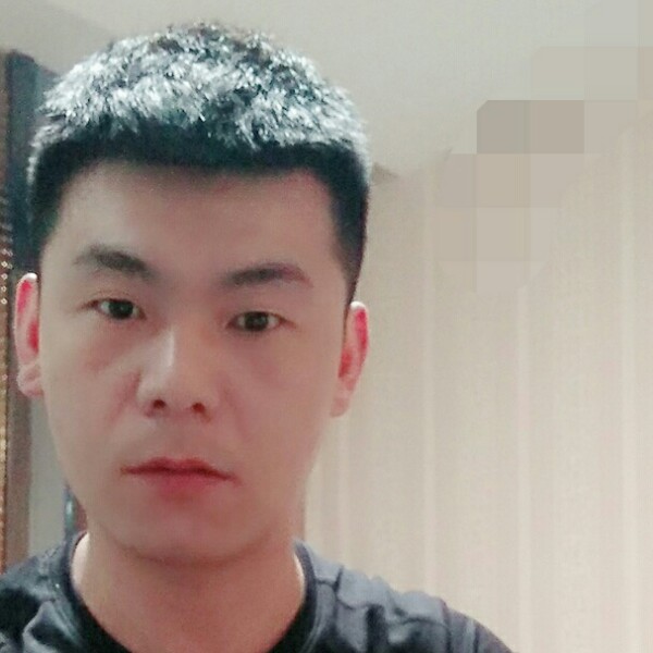 柜子闻有魅力的照片