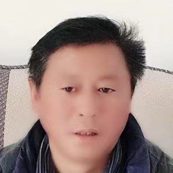 如梦踢执着的照片
