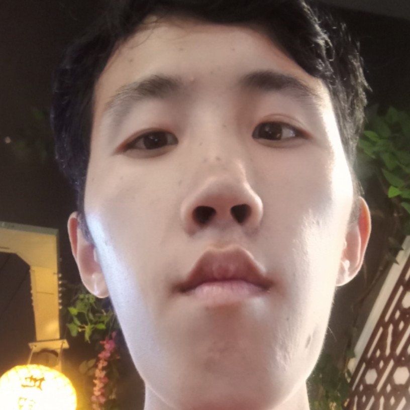 眼睛大漫步大叔的照片
