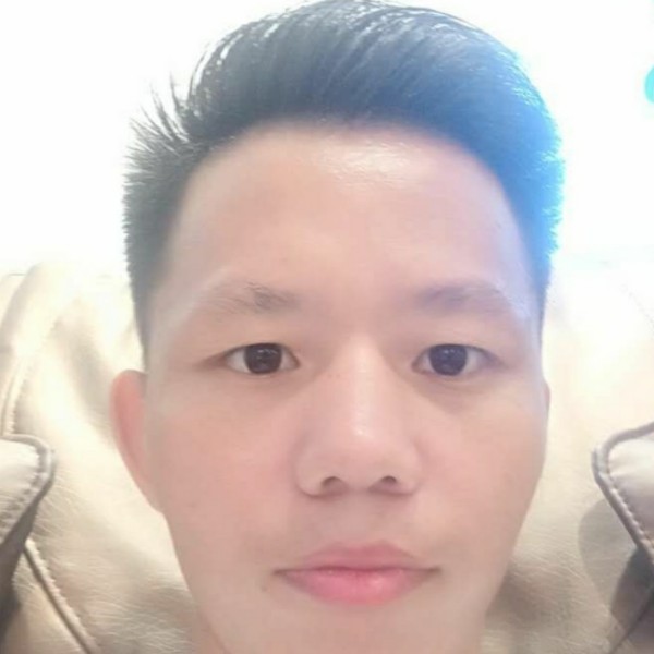 不听话的拿丝袜的照片