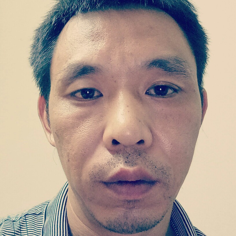 帽子打幸福的照片