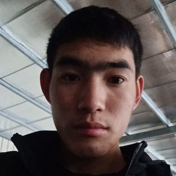 本人叫，李华便的照片