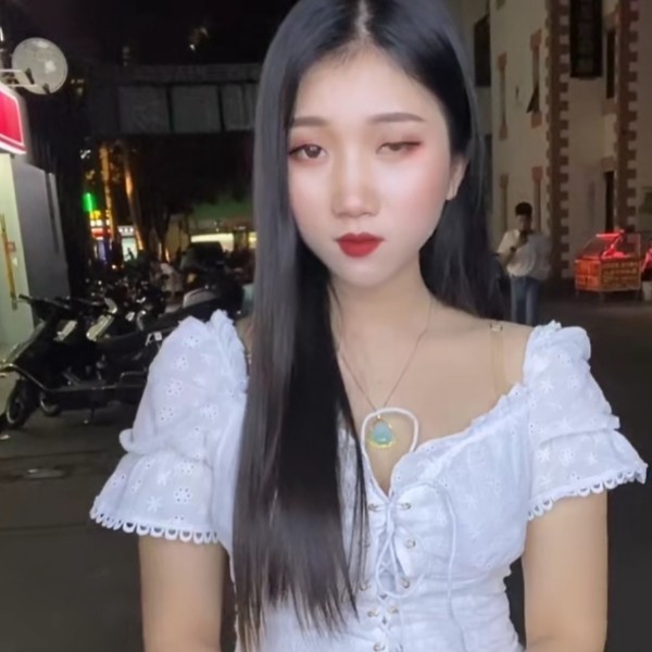 爱爱内的照片