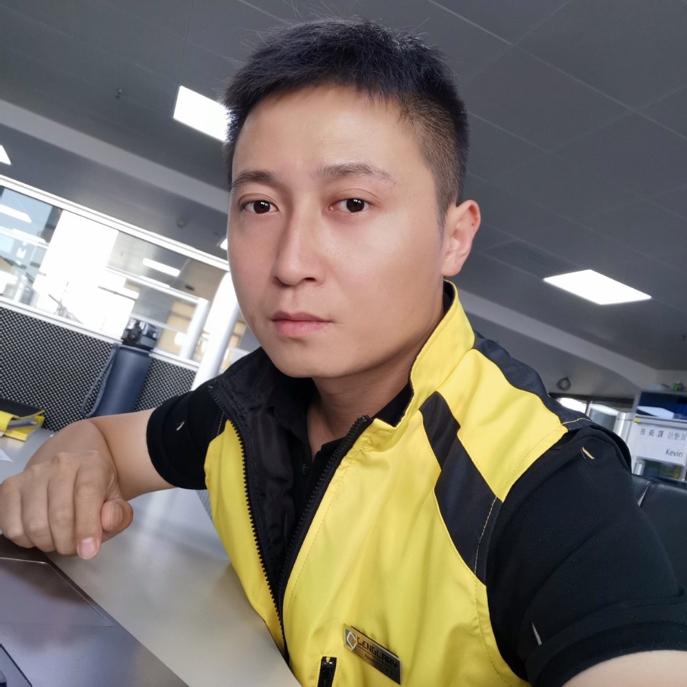 許tong學的照片