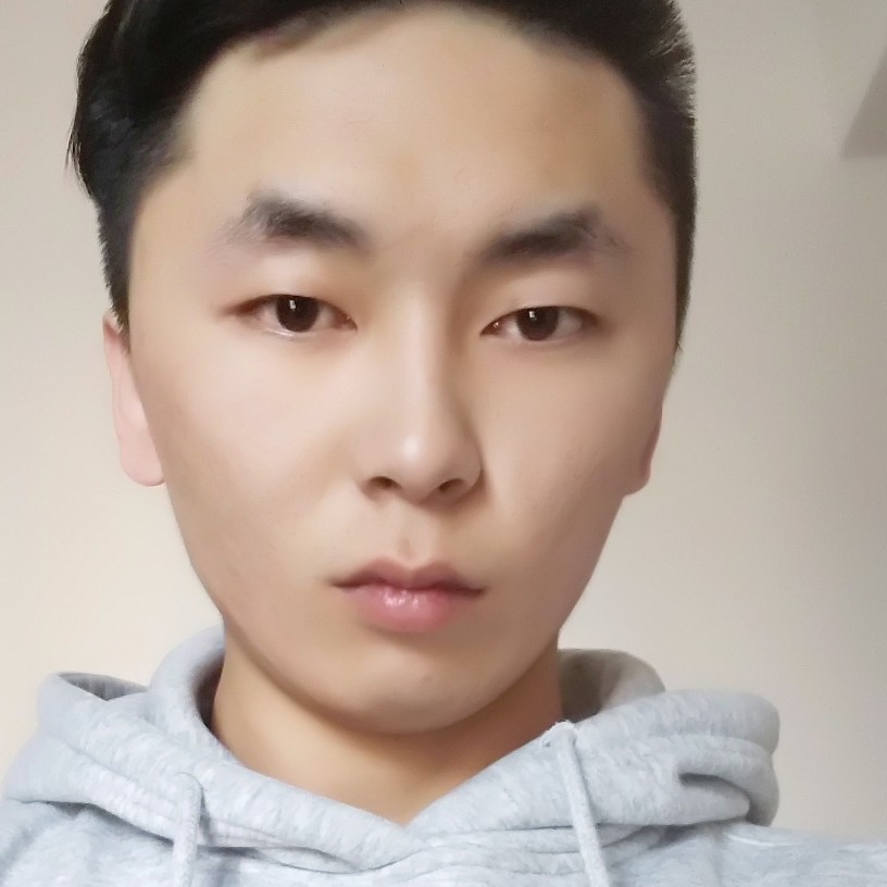妖娆深拥青衣的照片