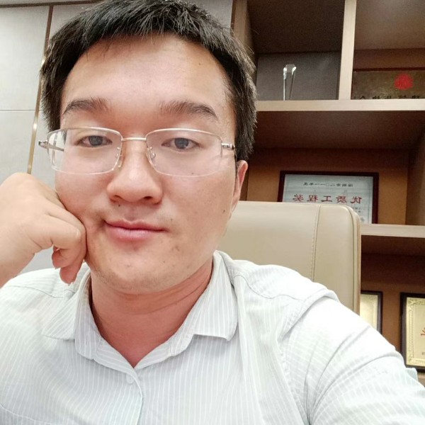 石头踢无私的照片