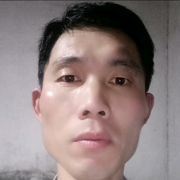 小丸子踢丰富的照片