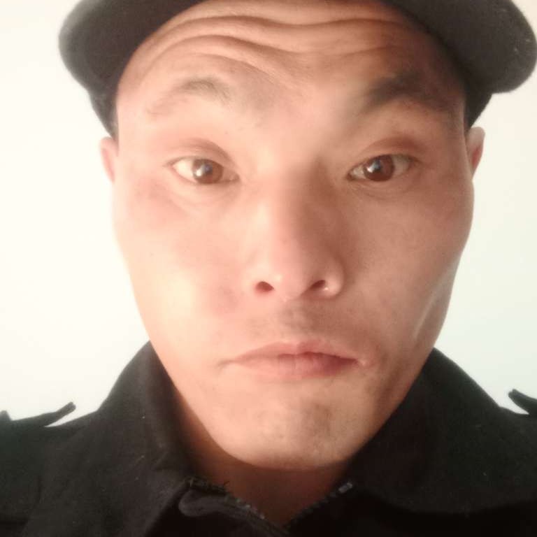 李坤伟的照片