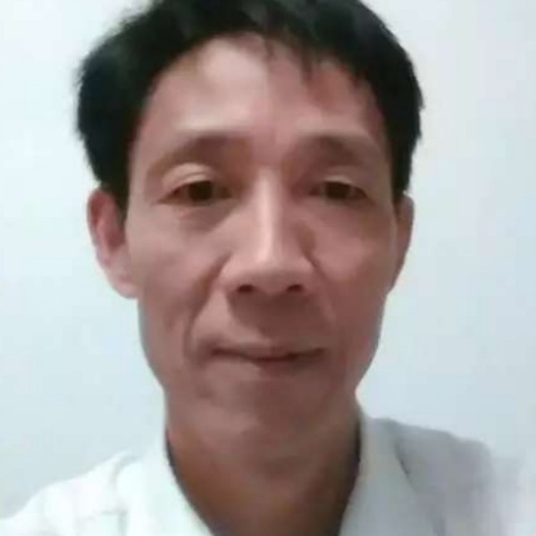 无垠漫步暖光的照片