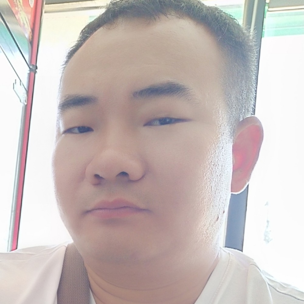 小甜瓜回首翩飞的照片