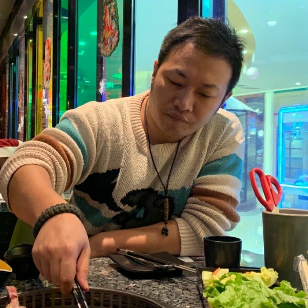 孤独症魔术师的照片