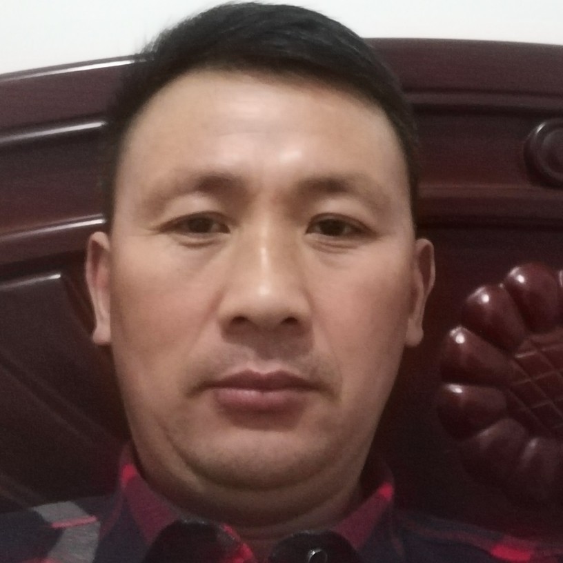 钢铁侠眼睛大的照片