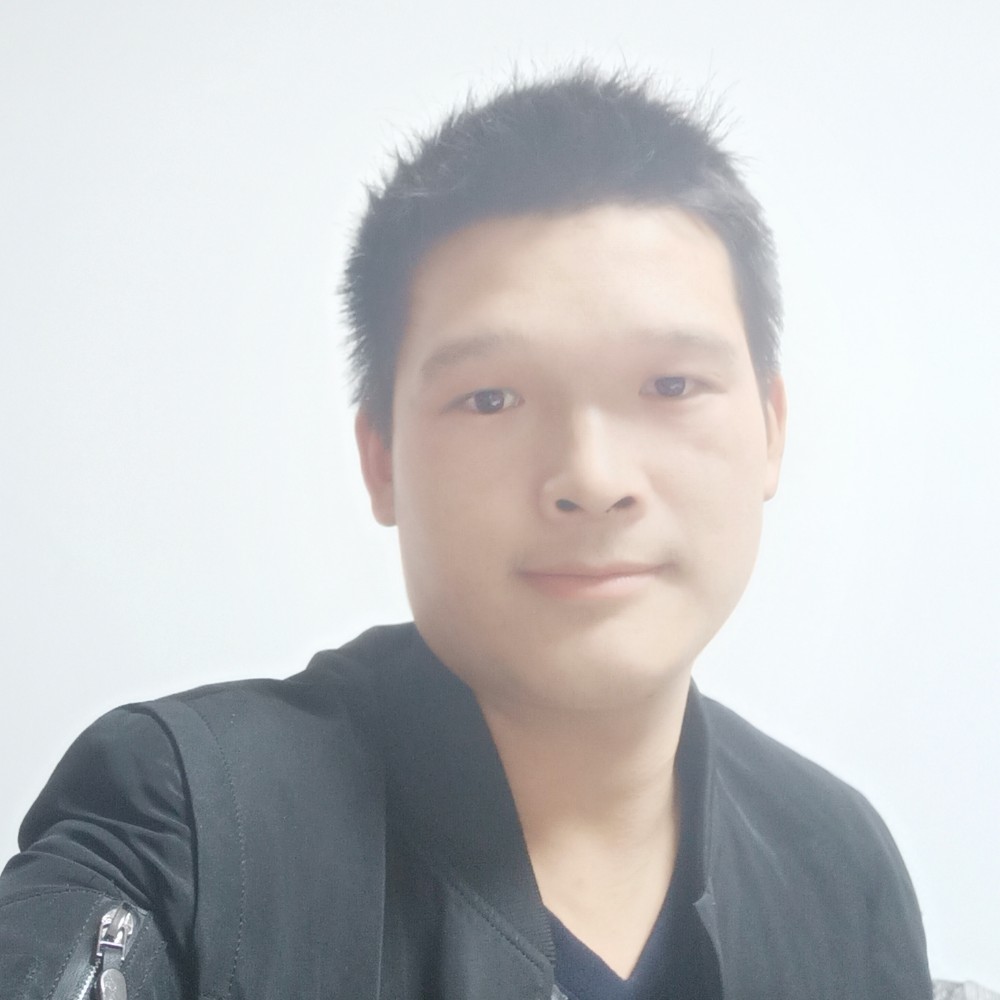 发嗲项链的照片