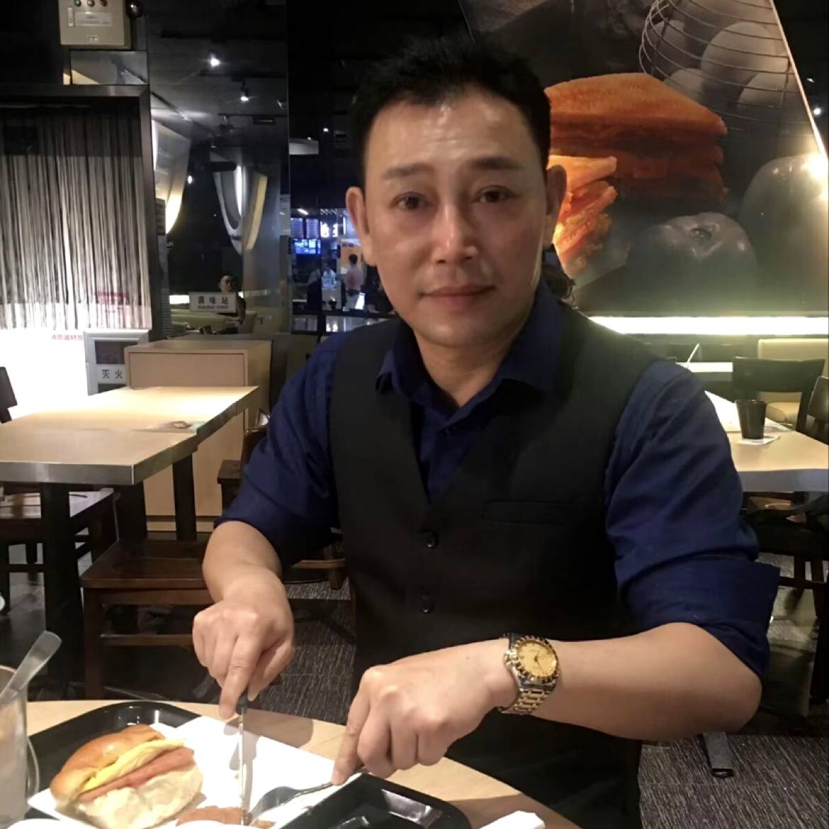 星期八点半的照片
