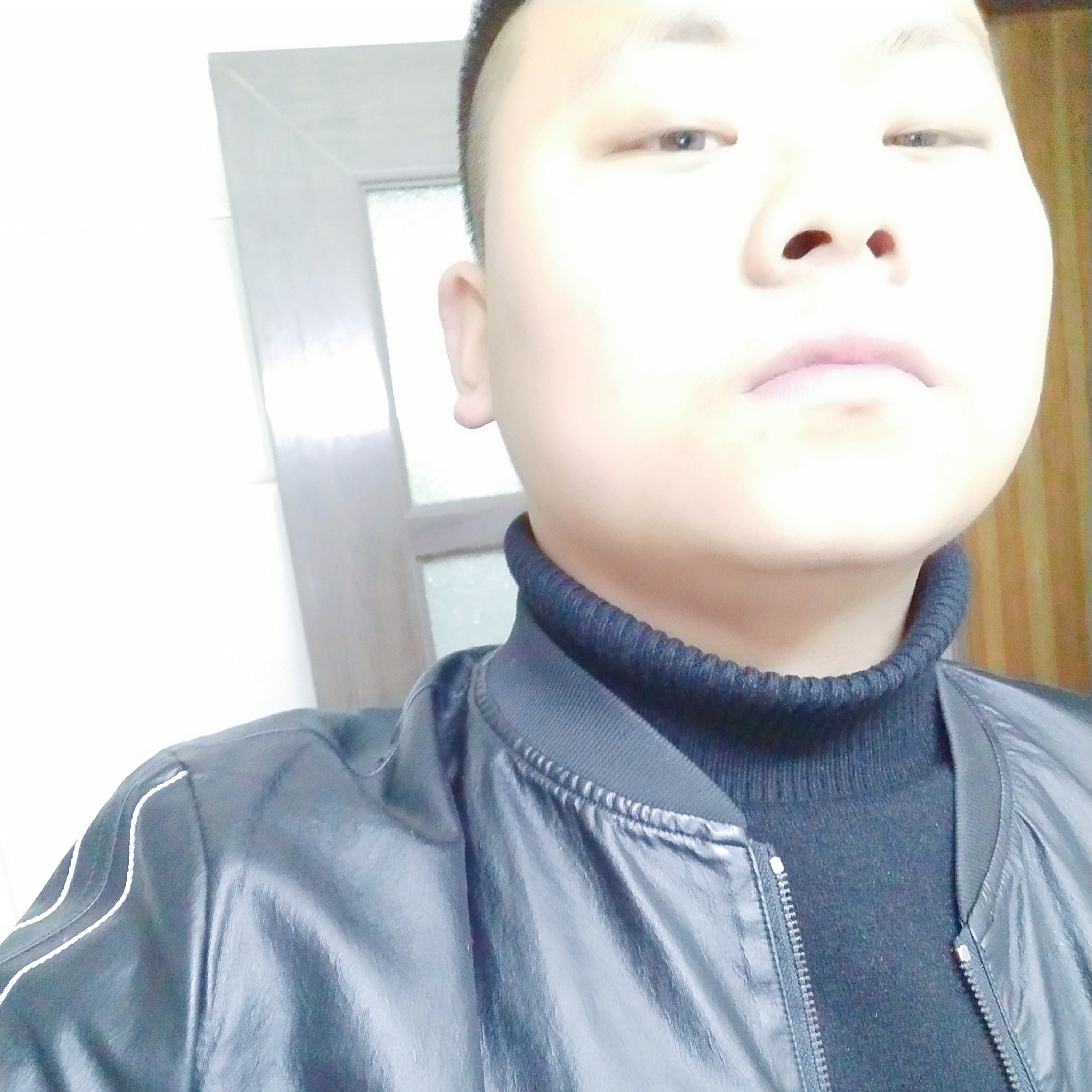 想人陪保卫微凉的照片