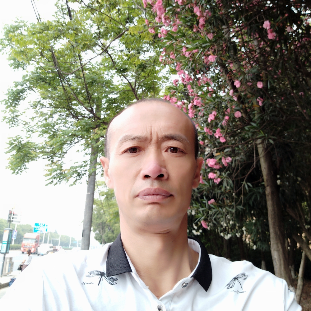 尘宵笑平常的照片