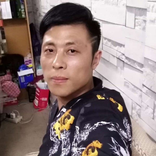 悲伤的心痛。的照片