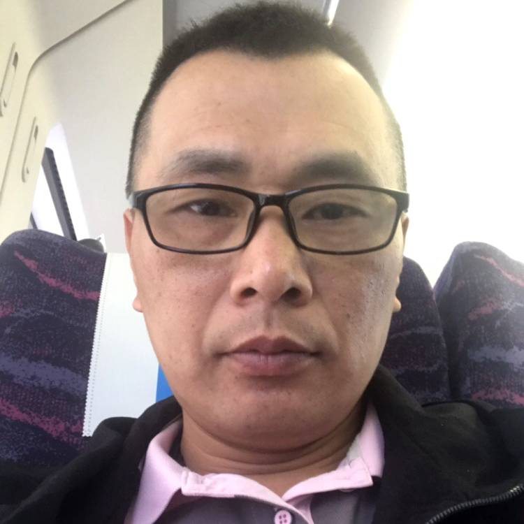 完美等待战斗机的照片