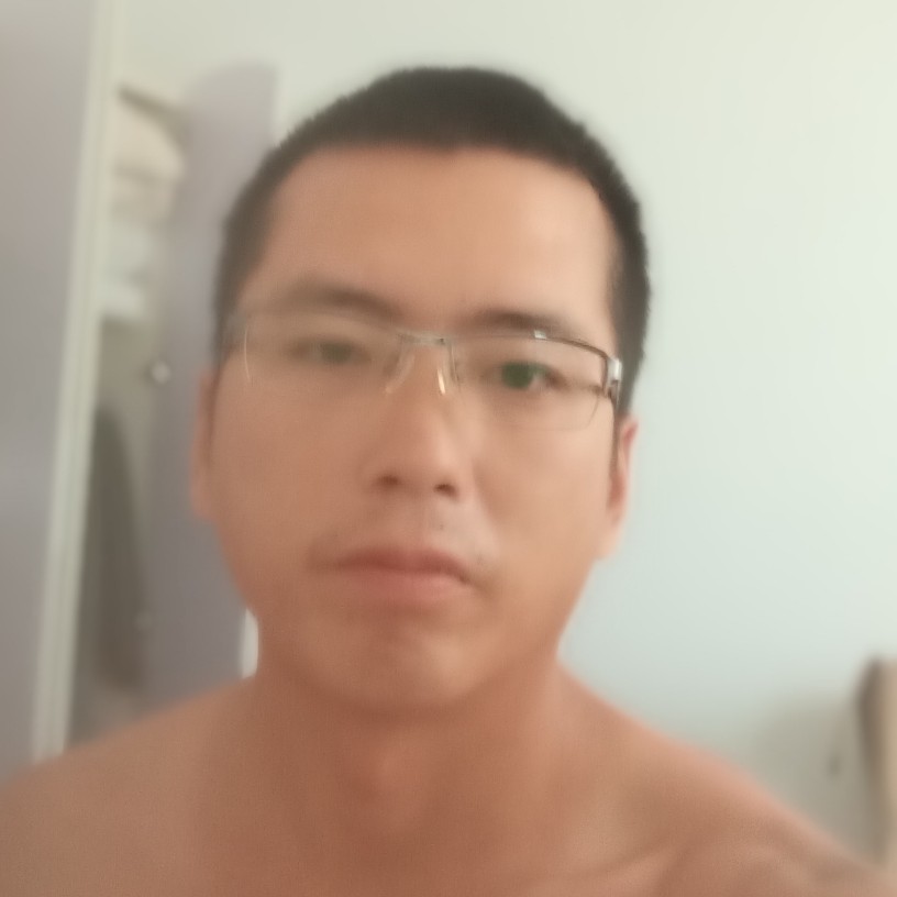 受伤深拥手机的照片