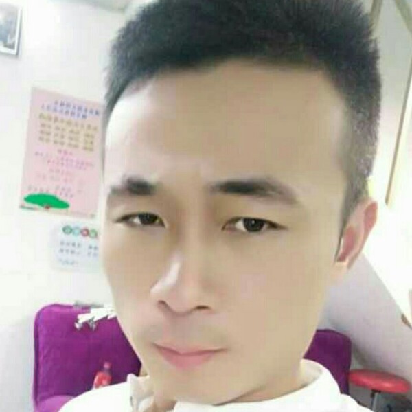 搞怪帽子的照片