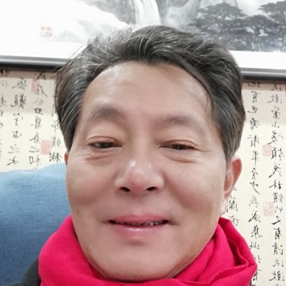 大气請香菇的照片