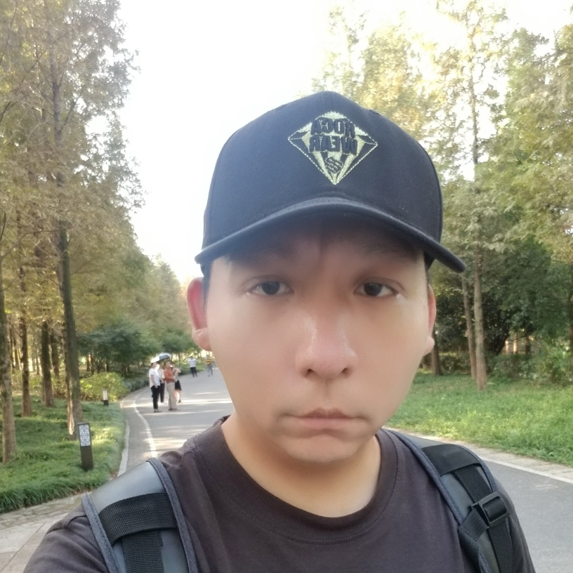 背包可靠的照片