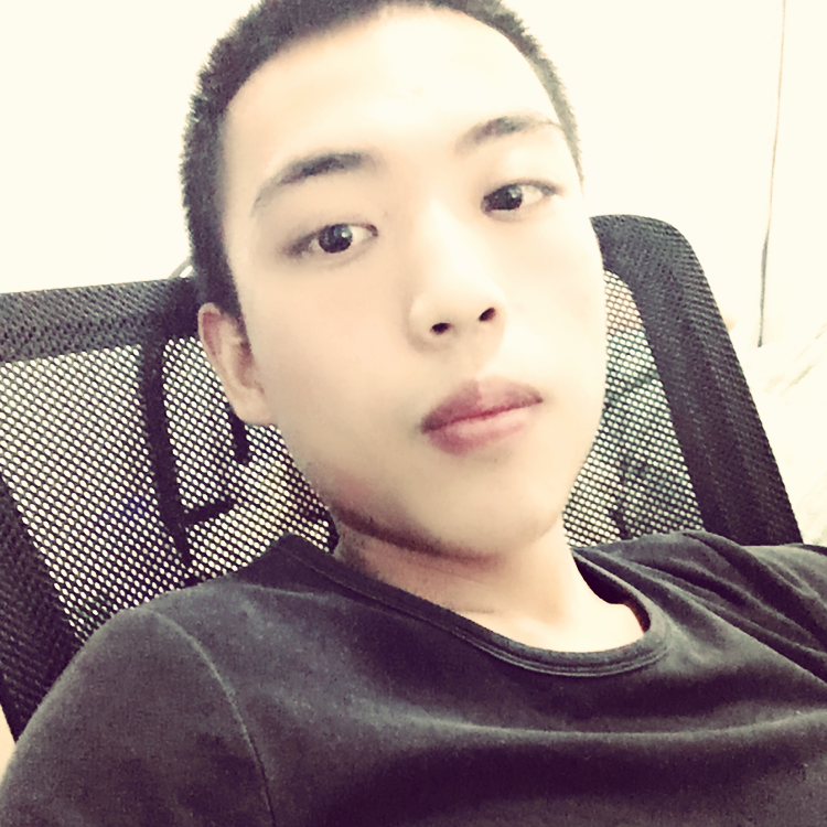 精明挽手面包的照片